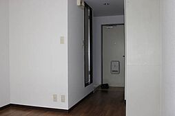 ラ・メールコバタ 205 2階ワンルームのリビング/ダイニング