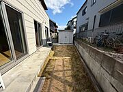 南庭にはテラスが付いています。前面道路に面していないのでプライバシーの守られた空間です♪