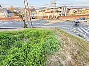 小学校まで徒歩15分圏内で、お子様のいるご家庭にもおすすめです♪