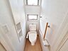 トイレ：1Fトイレです。手すり付きで安心してお使いいただけます。