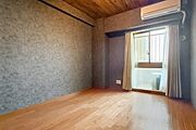 約6.0帖の洋室。ウォークインクローゼットが備わっています。