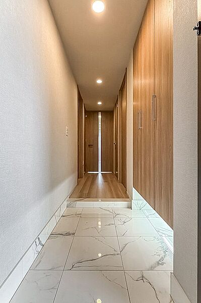 玄関を拡大表示
