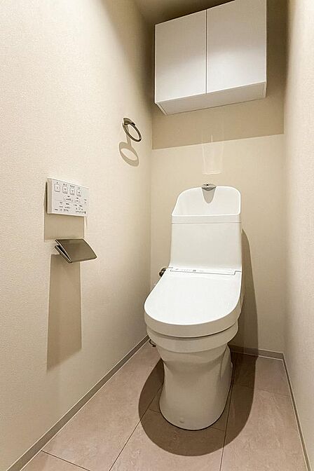 トイレは廊下からアクセスする間取りです。