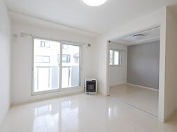 ラパス平岸 2階1LDKのリビング/ダイニング