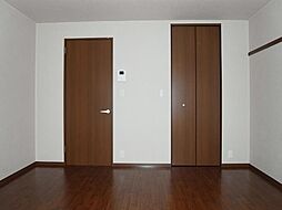 ソレジオ・コート 1階1Kのリビング/ダイニング