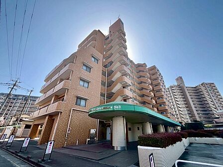 駅や生活利便施設が身近な好立地マンション。