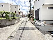 接道状況：東側約4ｍ市道