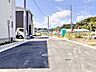 外観：接道状況：南側約6ｍ私道、東側約5ｍ公道