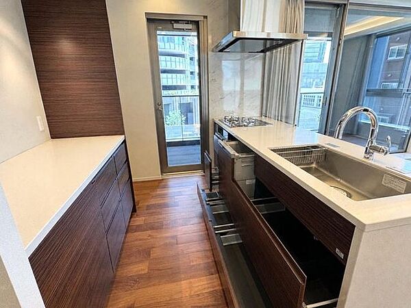 キッチンを拡大表示