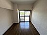 その他：【６．２帖の洋室】主寝室として十分な広さがあります。LDKのすぐ横のお部屋で、北側は駐車場のため眺望も良いです！