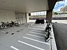 その他：【駐輪場・バイク置き場】マンション１階のピロティ部分に駐輪・バイク置き場スペースがあり、十分なスペースを確保しています！