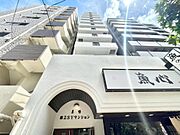 忙しく過ぎゆく日常を置き去るほど、ゆったりした時間が流れる住環境です。「快適」は「家」と「街」と「環境」が調和した時に訪れるのだと改めて感じさせてくれます。