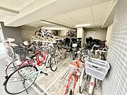 家族の温かさと陽光の暖かさ、楽しい毎日と明るい未来を予感させる「空間が織り成すひとつ先の住み心地」を演出します。