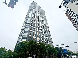 季節感を演出する多彩な樹木と豊かな彩りが重なり、四季折々の変化を楽しめる心地よい場所となることでしょう。時間の経過と共に味わいが出る素敵なリゾート時間を楽しんでください。