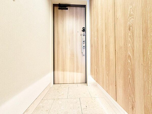 玄関を拡大表示