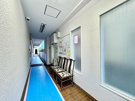 ここに住まわれる人にだけに許された専用のエントランス。めまぐるしく過ぎ行く日々の中でゆったりとした休息と癒しを提供してくれる居住者のプライベート空間があります。