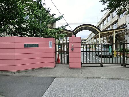 北区立浮間小学校まで約560m