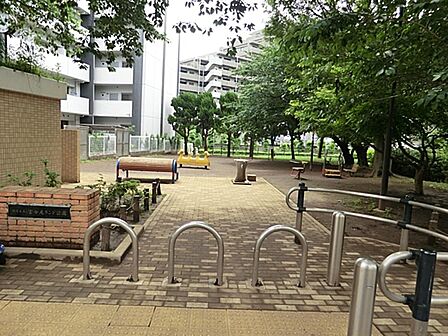 富士見ランド公園まで約624m