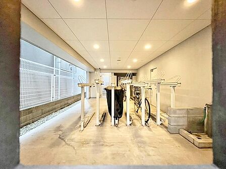 「笑顔・快適・充実」　特別を日常にする日々が、この邸から始まります。居住されるオーナー様の未来を考えて、ご家族にとって「いいもの」を揃えました。