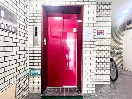 何気なく通りがかった方々の目にも留まる程のインパクトと印象の良さを与え続けます。