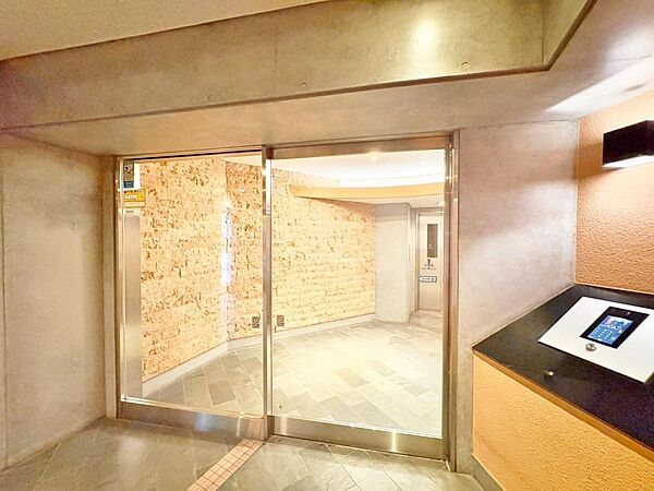 エントランスを拡大表示