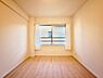 寝室：お子様の心と身体を見守る子供部屋として、思春期のプライバシーを重視したり、成長に合わせて机やベットを自由にレイアウトできるようにと、小さな自立心を育むお部屋作りを見越してご覧下さい。