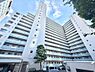 外観：住空間を創造するかの様に荒々しくも繊細さを忘れない見事なコントラストが、住むほどに魅力の深みへと誰しもを誘います。「静」と「動」「暗」と「明」を見事に具現化した幻想的なマテリアルを是非ご堪能下さい。