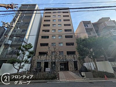 外観:SRC造、10階建てのマンションです。宅配ボックス完備!不在になりがちな方でも安心ですね。 外観:SRC造、10階建てのマンションです。宅配ボックス完備!不在になりがちな方でも安心ですね。