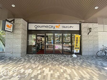 グルメシティポートアイランド店 徒歩9分。 680m