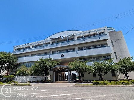 神戸市立魚崎中学校 徒歩15分。 1170m