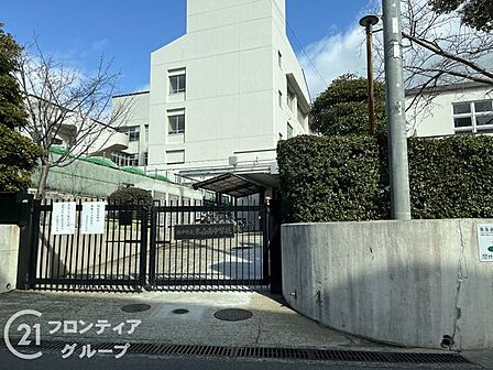 神戸市立本山南中学校 徒歩20分。 1580m
