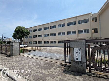 神戸市立魚崎小学校 徒歩7分。 510m