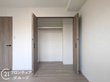 住まい選びは、価格や立地だけでなく、将来の暮らし方まで含めて考えることが大切です。今の段階で気になっていることを、まずスタッフに話してみてください