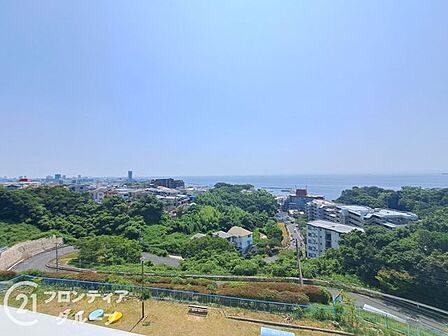 「賃貸のままでいいのか、買うべきか」その判断に必要な情報を、スタッフがわかりやすく整理してお伝えします。お気軽にご相談ください