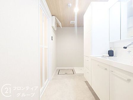 ご見学は無料で承っています。気になる点があれば現地でしっかり確認できますので、まずはお気軽にご予約ください