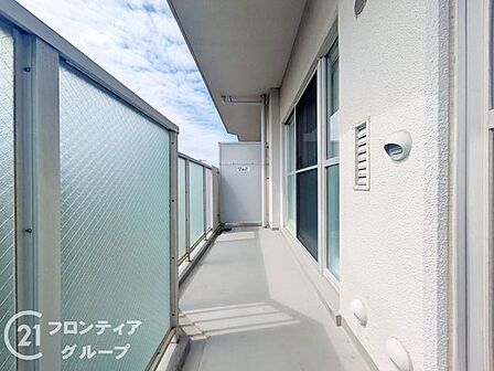 「賃貸のままでいいのか、買うべきか」その判断に必要な情報を、スタッフがわかりやすく整理してお伝えします。お気軽にご相談ください