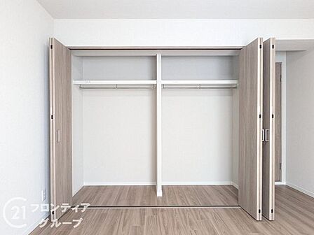 住まい選びは、価格や立地だけでなく、将来の暮らし方まで含めて考えることが大切です。今の段階で気になっていることを、まずスタッフに話してみてください