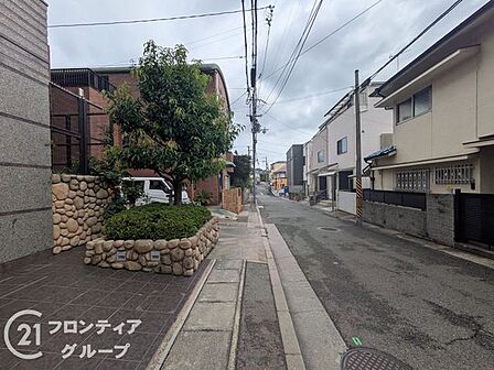 写真だけではわからない採光・広さ・周辺環境の実感は、実際に足を運んでみることが一番です。ご見学はいつでもご予約いただけます