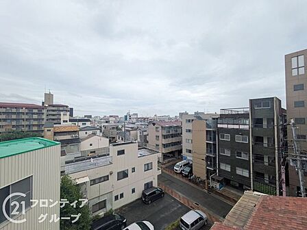 マイホームは一生に一度の大きな買い物だからこそ、納得いくまで情報を集めてほしいと思います。疑問はどんどんスタッフにぶつけてください