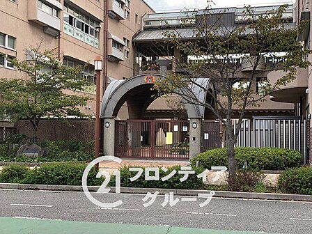 神戸市立だいち小学校 徒歩9分。 710m