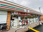 セブンイレブン神戸上池田5丁目店 徒歩8分。 640m