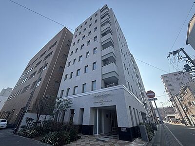 外観：RC造、8階建てのマンションです。