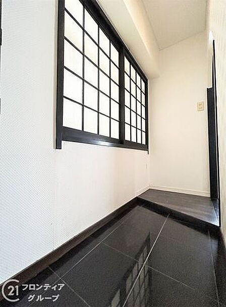 すっきりと片付けられる便利な収納スペース。衣類や季節用品などを効率よく整理でき、暮らしの快適さがアップします。居室の広さを活かし、ライフスタイルに合わせた使い方ができるのが魅力です。