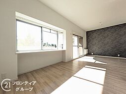 ウエストコート5番街4番館 3LDKの写真