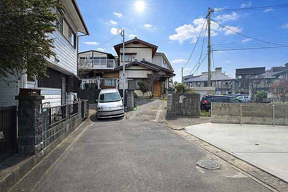 前面道路は幅員...