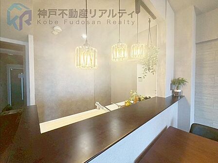 キッチンカウンターも新調♪カウンターキッチンにつきお料理の配膳もスムーズ♪