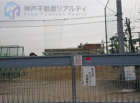 西宮市立甲武中学校 徒歩21分。 1610m