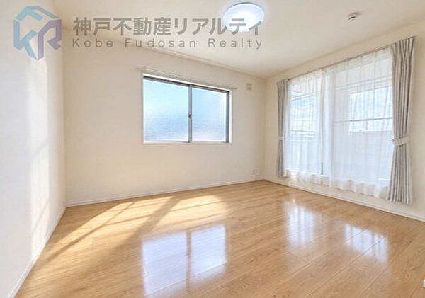 洋室を拡大表示