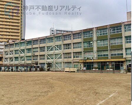西宮市立鳴尾南中学校 徒歩7分。 490m