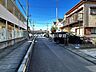 外観：前面道路含む現地写真